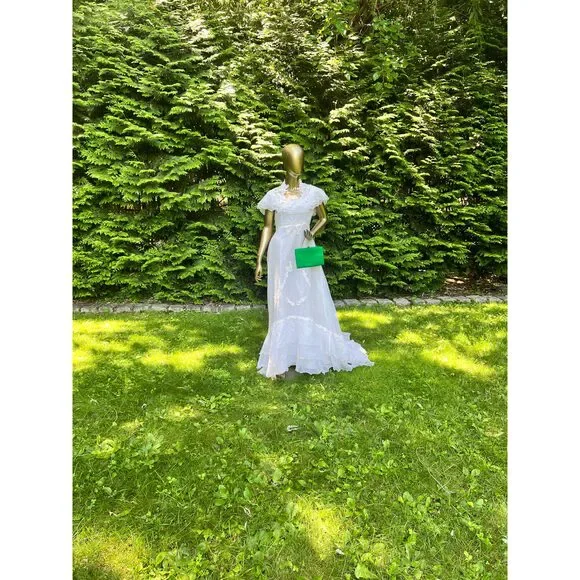 Vintage 1970’s Wedding Gown, size small - Picture 12 of 12